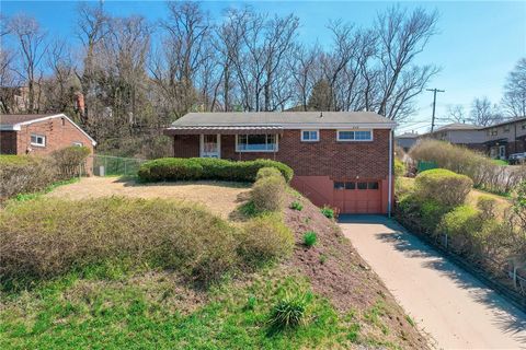 Photo of 520 Grant Ave, Baden, PA 15005 (MLS # 1747663)