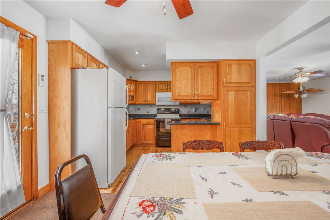 Meyersdale, Pennsylvania 15552, United States, 5 Bedrooms Bedrooms, ,3 BathroomsBathrooms,Residential,Pending,2863