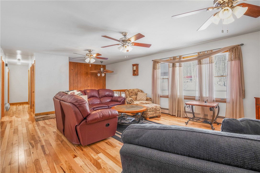 Meyersdale, Pennsylvania 15552, United States, 5 Bedrooms Bedrooms, ,3 BathroomsBathrooms,Residential,Pending,2863