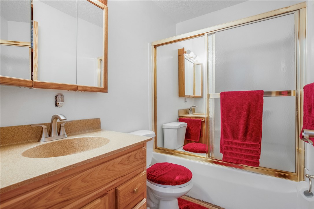 Meyersdale, Pennsylvania 15552, United States, 5 Bedrooms Bedrooms, ,3 BathroomsBathrooms,Residential,Pending,2863