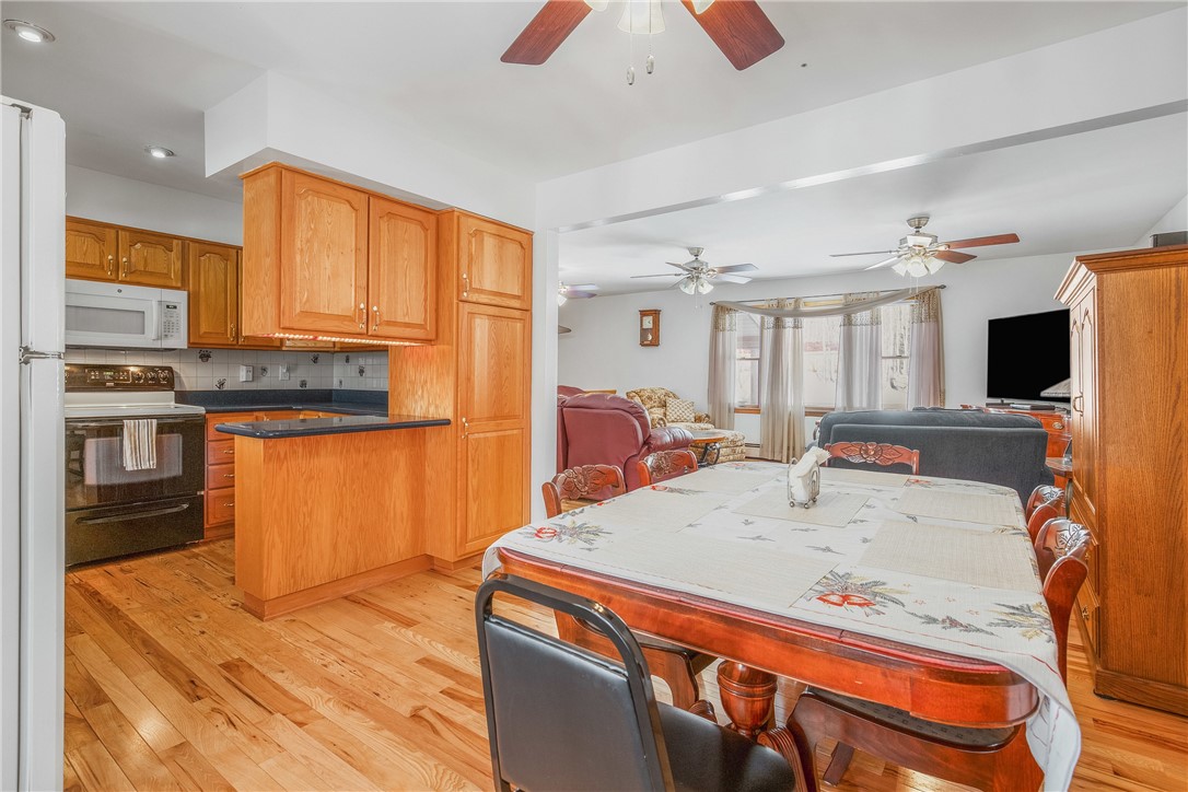 Meyersdale, Pennsylvania 15552, United States, 5 Bedrooms Bedrooms, ,3 BathroomsBathrooms,Residential,Pending,2863