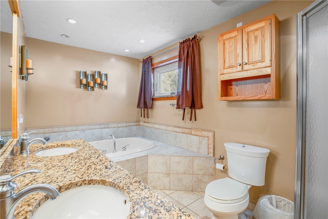 Meyersdale, Pennsylvania 15552, United States, 5 Bedrooms Bedrooms, ,3 BathroomsBathrooms,Residential,Pending,2863