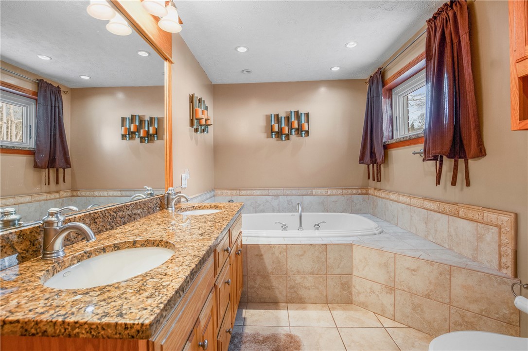 Meyersdale, Pennsylvania 15552, United States, 5 Bedrooms Bedrooms, ,3 BathroomsBathrooms,Residential,Pending,2863