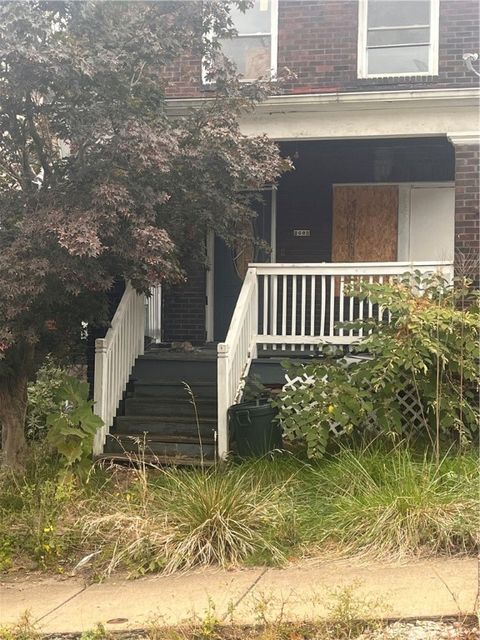 Photo of 2602 Belmar Pl, Pittsburgh, PA 15218 (MLS # 1727208)