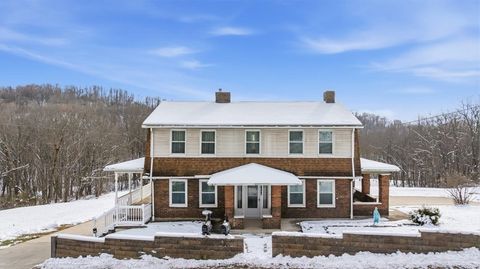 Photo of 1060 Phillips St, Baden, PA 15005 (MLS # 1736373)
