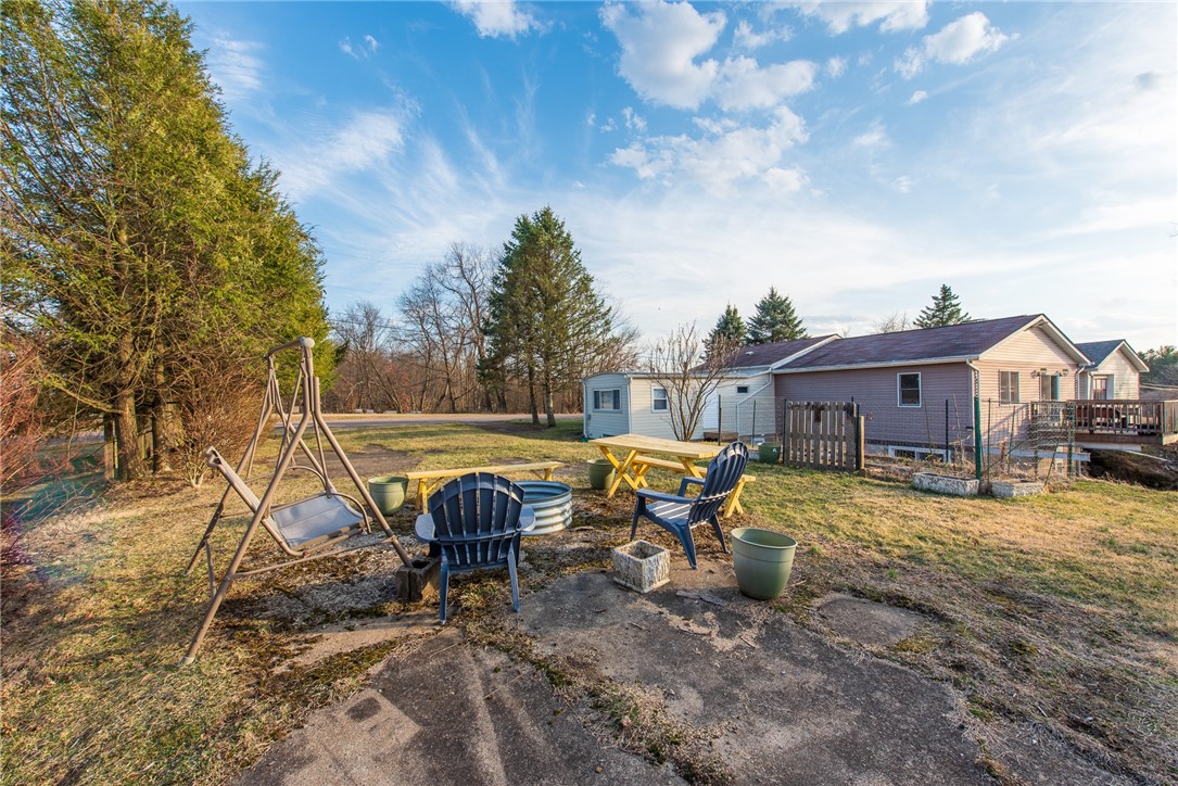 W Leechburg, Pennsylvania 15656, United States, 2 Bedrooms Bedrooms, ,1 BathroomBathrooms,Residential,Active,98968