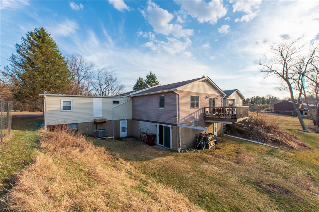 W Leechburg, Pennsylvania 15656, United States, 2 Bedrooms Bedrooms, ,1 BathroomBathrooms,Residential,Active,98968