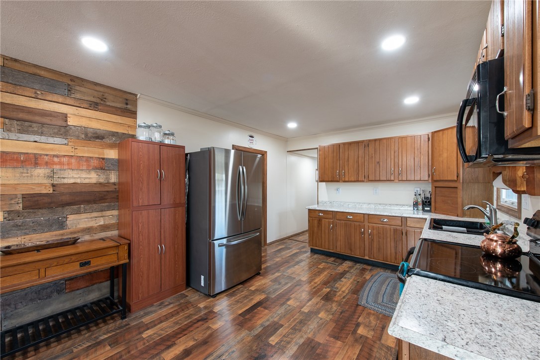 W Leechburg, Pennsylvania 15656, United States, 2 Bedrooms Bedrooms, ,1 BathroomBathrooms,Residential,Active,98968