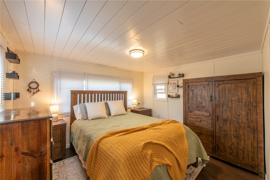 W Leechburg, Pennsylvania 15656, United States, 2 Bedrooms Bedrooms, ,1 BathroomBathrooms,Residential,Active,98968