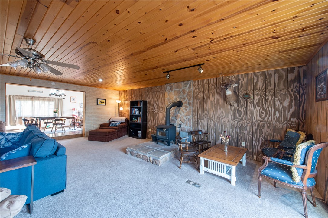 W Leechburg, Pennsylvania 15656, United States, 2 Bedrooms Bedrooms, ,1 BathroomBathrooms,Residential,Active,98968