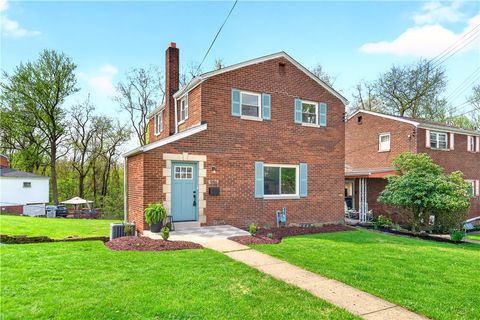 Photo of 986 Woodbine St, Pittsburgh, PA 15201 (MLS # 1748941)