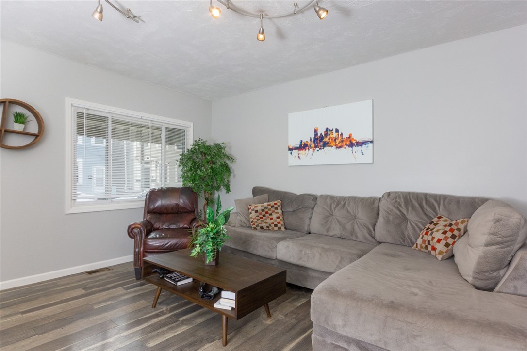 South Side, Pennsylvania 15203, United States, 4 Bedrooms Bedrooms, ,2 BathroomsBathrooms,Residential,Active,54936