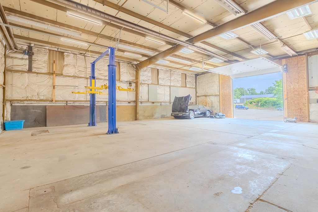 Lower Burrell, Pennsylvania 15668, United States, ,Residential,Active,165739