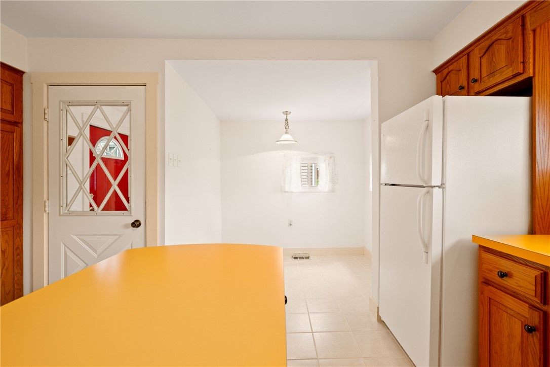 Windber, Pennsylvania 15963, United States, 2 Bedrooms Bedrooms, ,1 BathroomBathrooms,Residential,Pending,127469