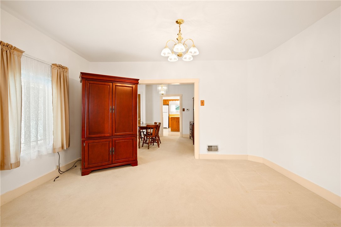 Windber, Pennsylvania 15963, United States, 2 Bedrooms Bedrooms, ,1 BathroomBathrooms,Residential,Pending,127469