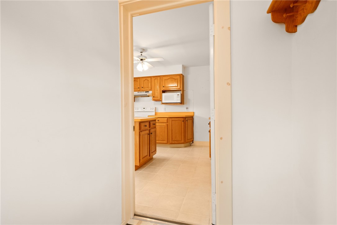 Windber, Pennsylvania 15963, United States, 2 Bedrooms Bedrooms, ,1 BathroomBathrooms,Residential,Pending,127469