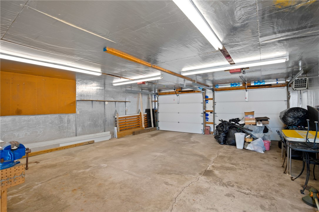 Windber, Pennsylvania 15963, United States, 2 Bedrooms Bedrooms, ,1 BathroomBathrooms,Residential,Pending,127469