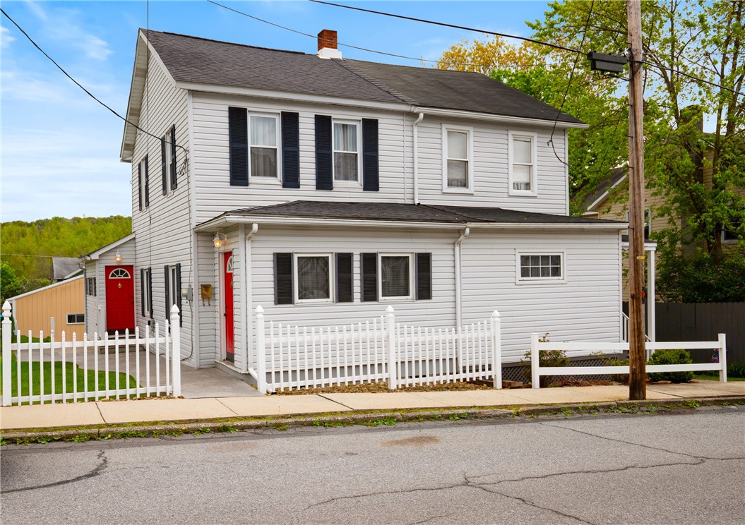 Windber, Pennsylvania 15963, United States, 2 Bedrooms Bedrooms, ,1 BathroomBathrooms,Residential,Pending,127469