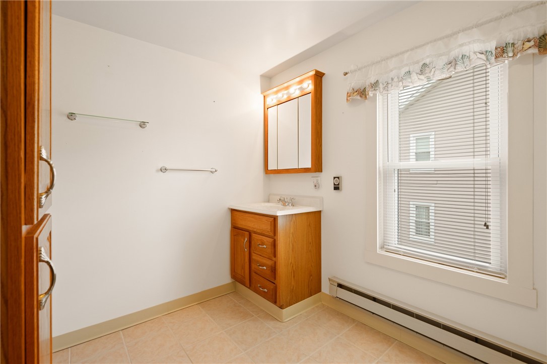 Windber, Pennsylvania 15963, United States, 2 Bedrooms Bedrooms, ,1 BathroomBathrooms,Residential,Pending,127469