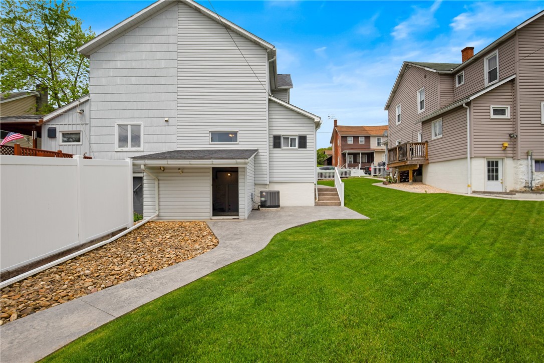 Windber, Pennsylvania 15963, United States, 2 Bedrooms Bedrooms, ,1 BathroomBathrooms,Residential,Pending,127469