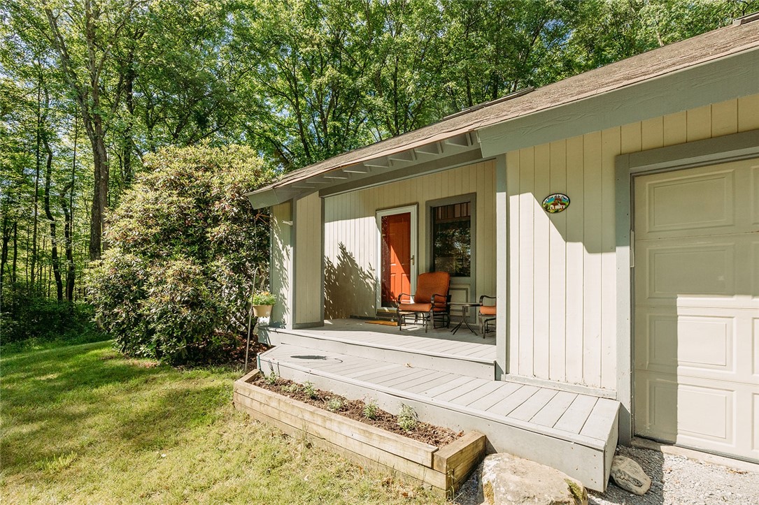 108 Hickory Hills Ln