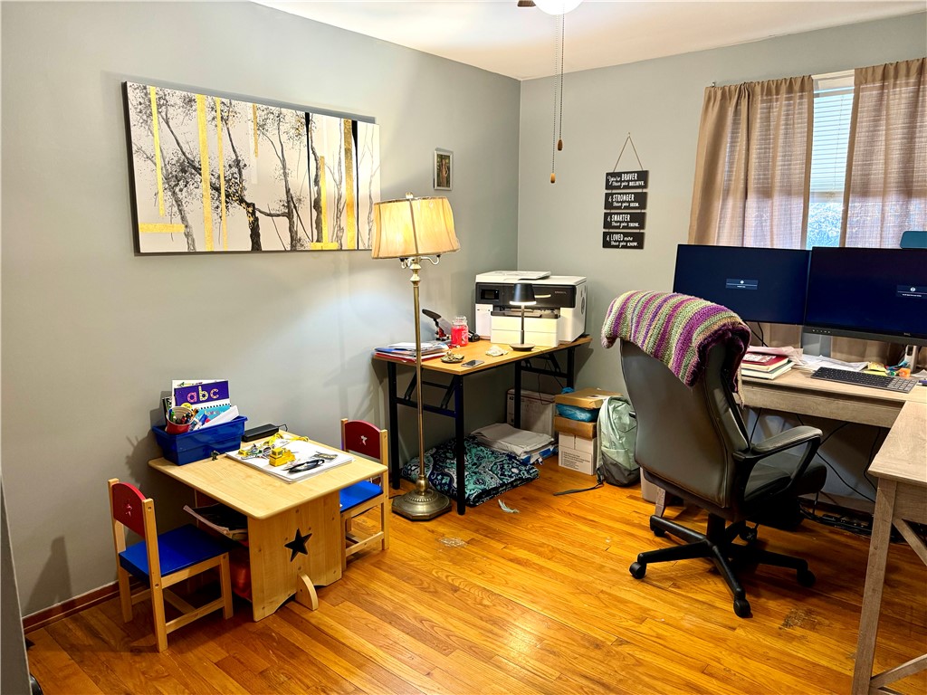 Center Twp, Pennsylvania 16001, United States, 3 Bedrooms Bedrooms, ,3 BathroomsBathrooms,Residential,Contingent,247127