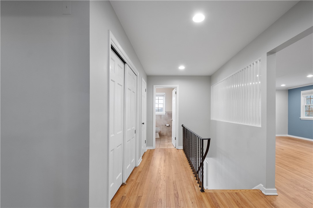 Upper St. Clair, Pennsylvania 15241, United States, 4 Bedrooms Bedrooms, ,3 BathroomsBathrooms,Residential,Active,85154