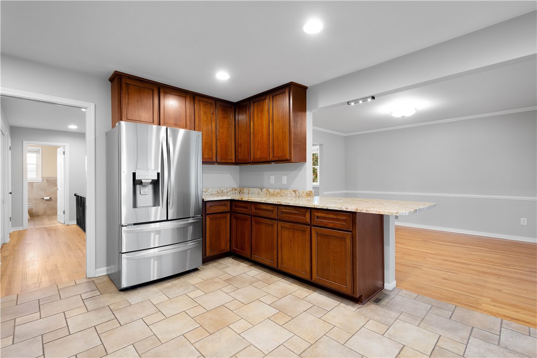 Upper St. Clair, Pennsylvania 15241, United States, 4 Bedrooms Bedrooms, ,3 BathroomsBathrooms,Residential,Active,85154