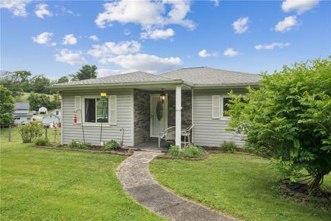 Photo of 11 Angott Rd, Washington, PA 15301 (MLS # 1762189)
