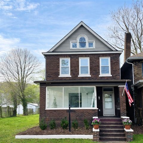 Homes For Sale - 2415 7th Avenue Ave<br/> Beaver Falls, PA 15010