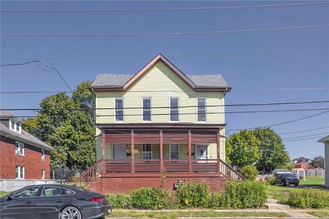 Photo of 203 Spring Ave, Greensburg, PA 15601 (MLS # 1725249)