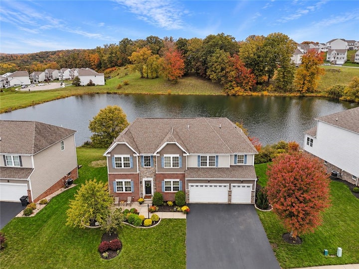 Photo 1 of 44 — 30 Trotter Ln, Findlay Twp, PA 15026