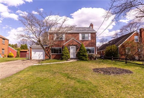 Homes For Sale - 222 Glenview Dr Dr<br/> New Kensington, PA 15068