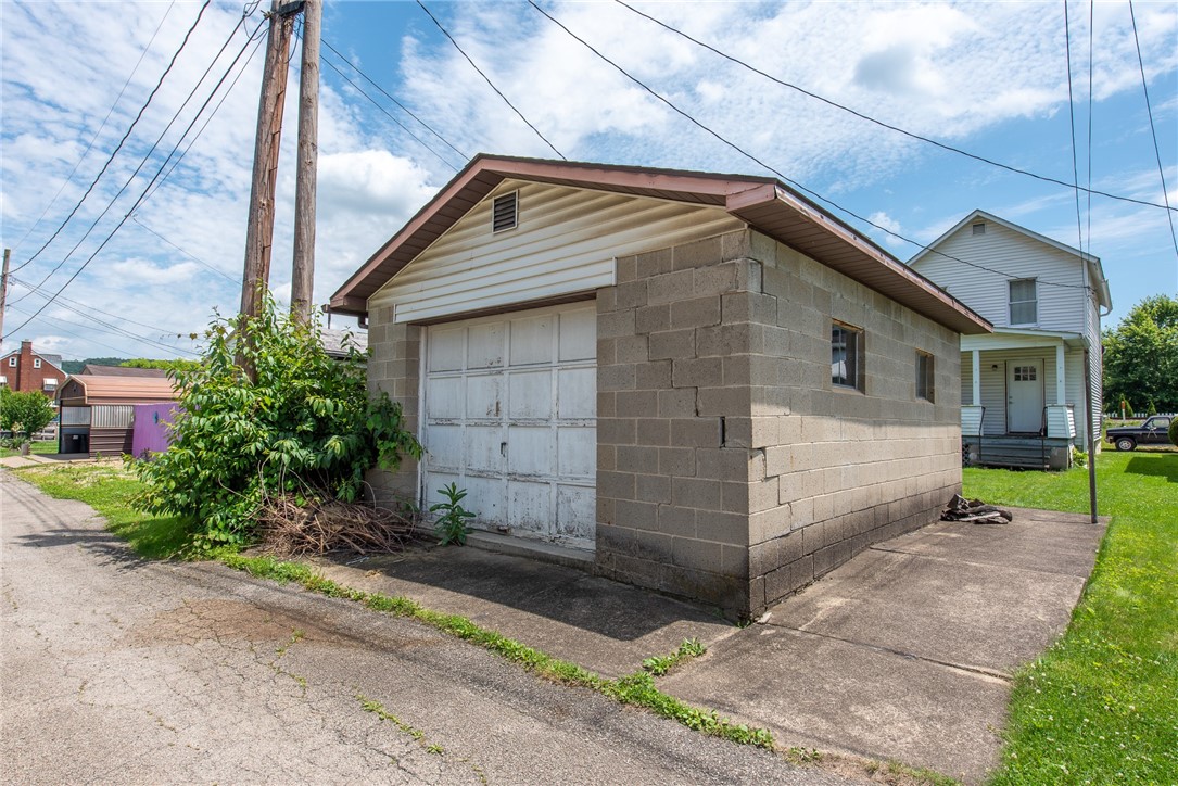 East Vandergrift, Pennsylvania 15629, United States, 2 Bedrooms Bedrooms, ,1 BathroomBathrooms,Residential,Active,160781