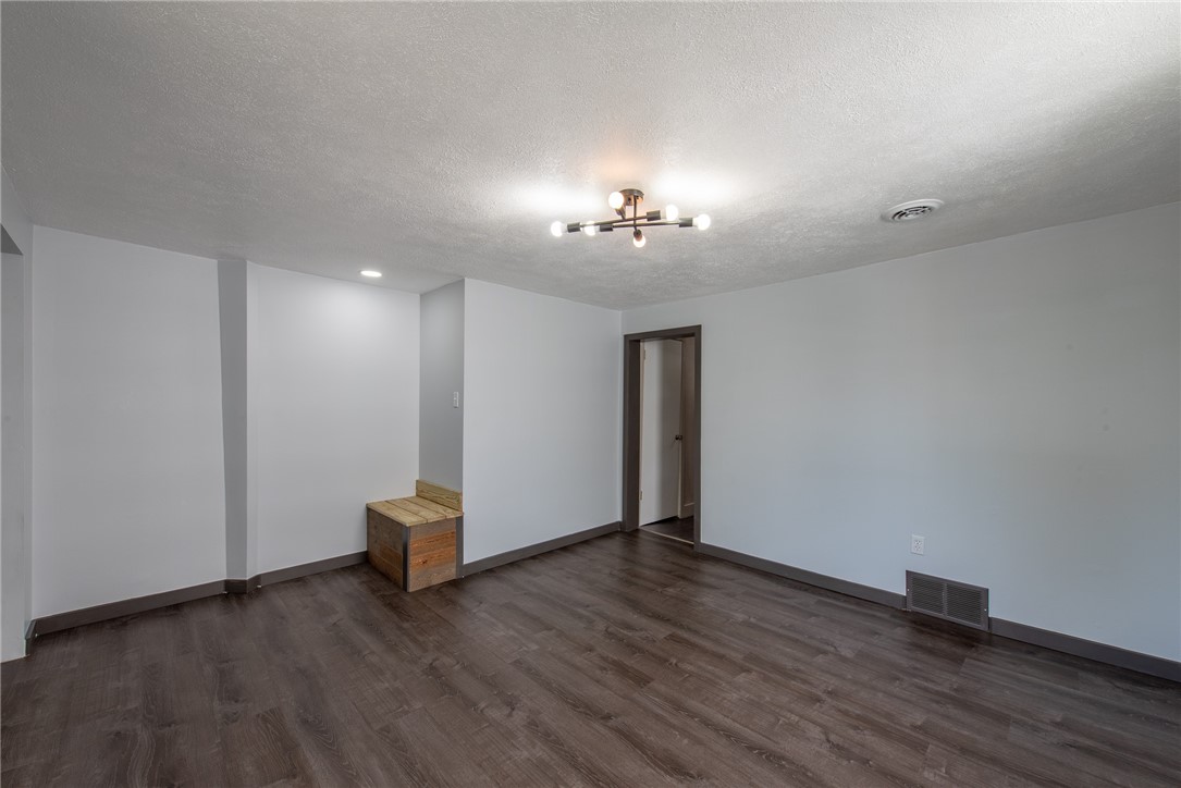 East Vandergrift, Pennsylvania 15629, United States, 2 Bedrooms Bedrooms, ,1 BathroomBathrooms,Residential,Active,160781