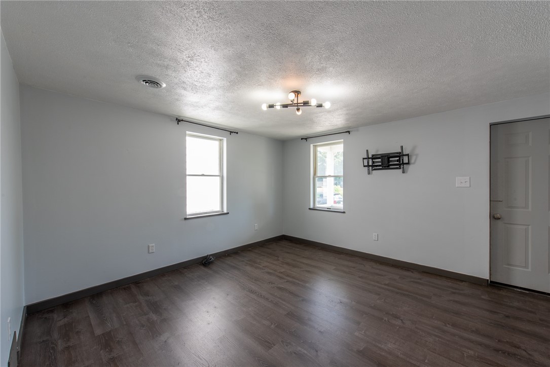 East Vandergrift, Pennsylvania 15629, United States, 2 Bedrooms Bedrooms, ,1 BathroomBathrooms,Residential,Active,160781