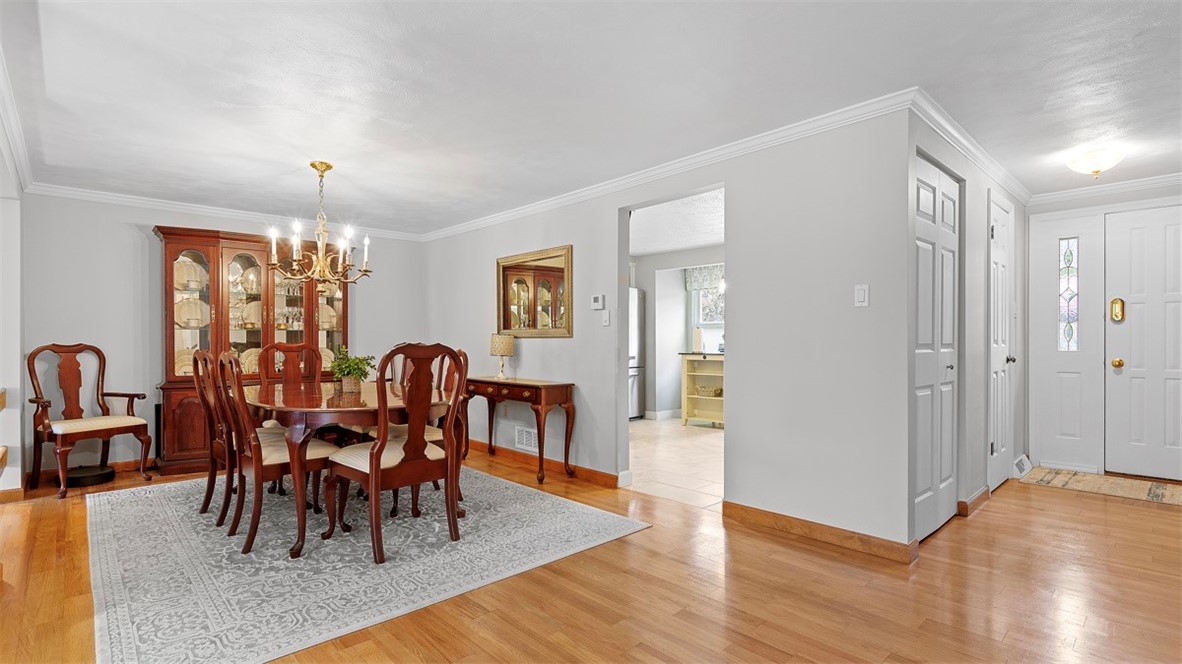 Moon/Crescent Twp, Pennsylvania 15108, United States, 3 Bedrooms Bedrooms, ,3 BathroomsBathrooms,Residential,Active,201604