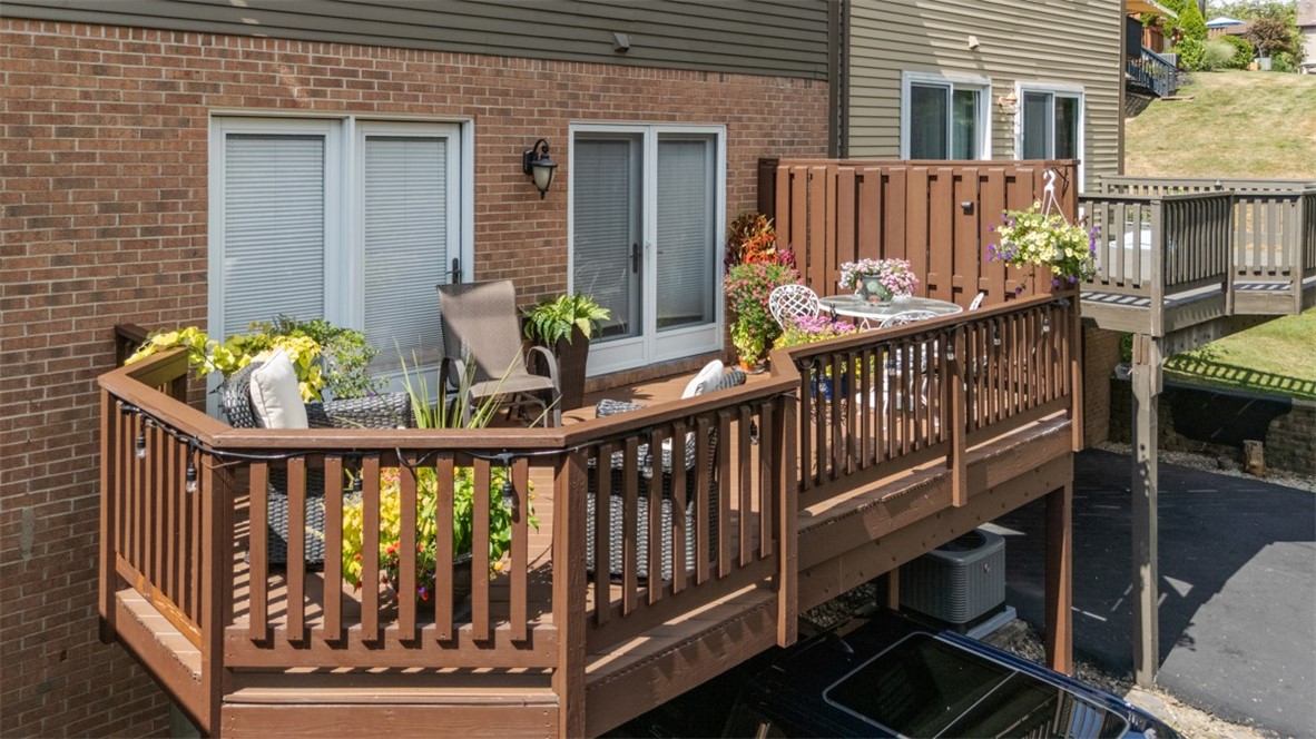 Moon/Crescent Twp, Pennsylvania 15108, United States, 3 Bedrooms Bedrooms, ,3 BathroomsBathrooms,Residential,Active,201604