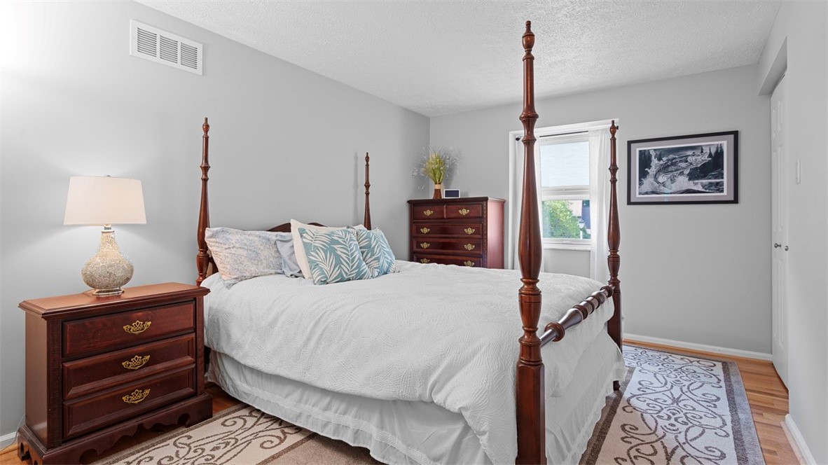 Moon/Crescent Twp, Pennsylvania 15108, United States, 3 Bedrooms Bedrooms, ,3 BathroomsBathrooms,Residential,Active,201604