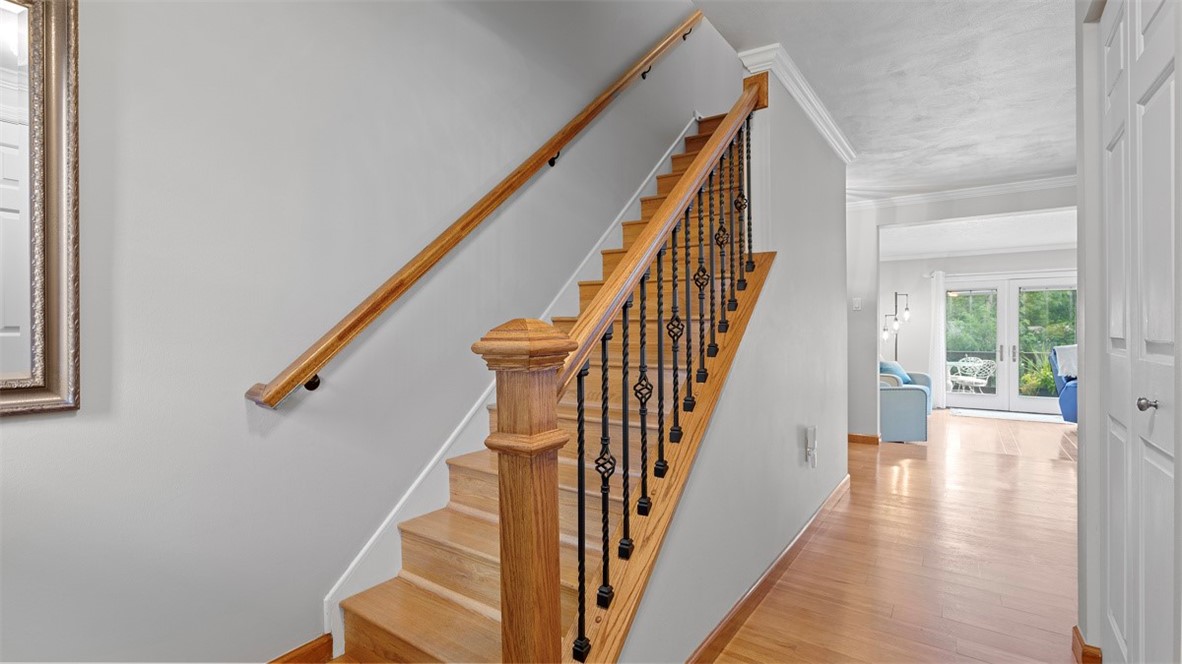 1152 Queens Dr