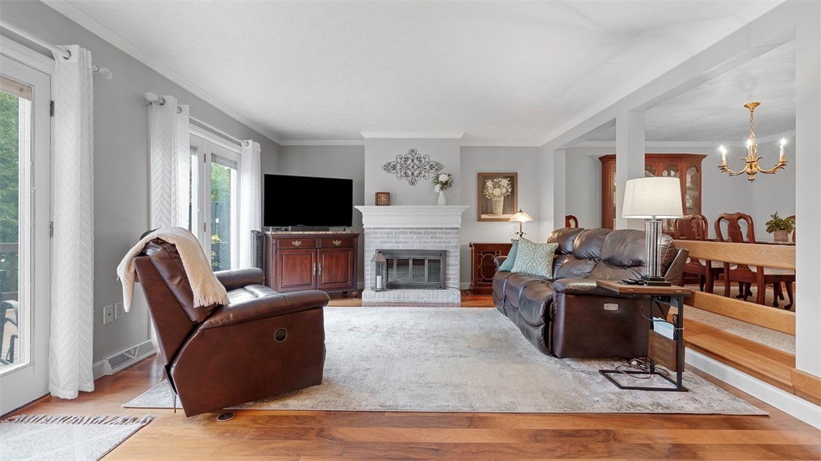 Moon/Crescent Twp, Pennsylvania 15108, United States, 3 Bedrooms Bedrooms, ,3 BathroomsBathrooms,Residential,Active,201604