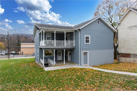 Photo of 1037 Keene St, Springdale, PA 15144 (MLS # 1759728)