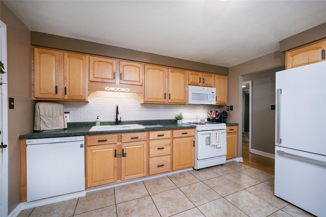 Penn Hills, Pennsylvania 15235, United States, 3 Bedrooms Bedrooms, ,2 BathroomsBathrooms,Residential,Pending,118054