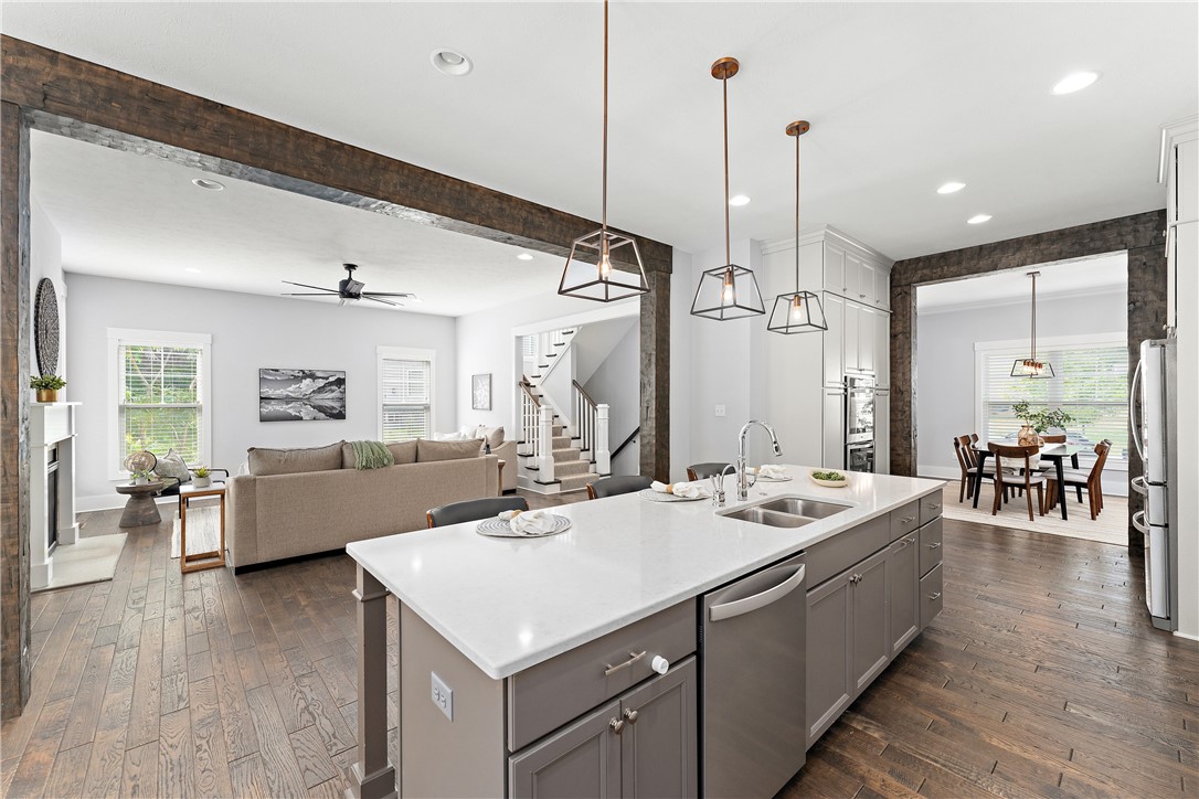 Marshall, Pennsylvania 16046, United States, 5 Bedrooms Bedrooms, ,4 BathroomsBathrooms,Residential,Active,99468