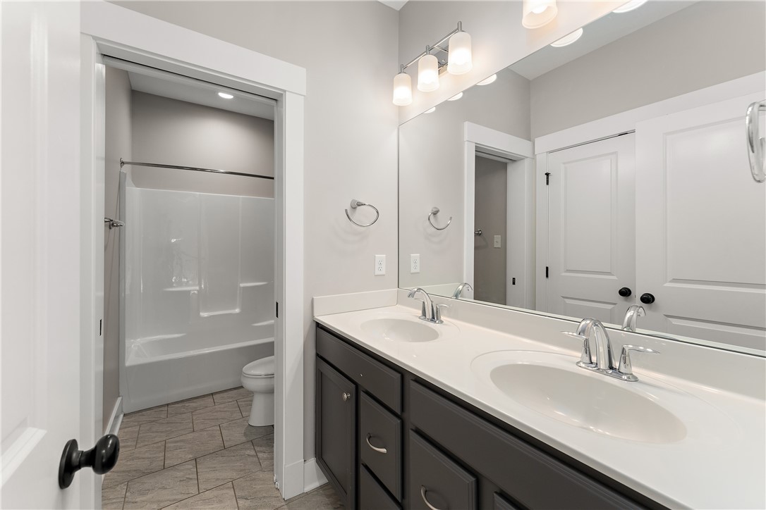 Marshall, Pennsylvania 16046, United States, 5 Bedrooms Bedrooms, ,4 BathroomsBathrooms,Residential,Active,99468