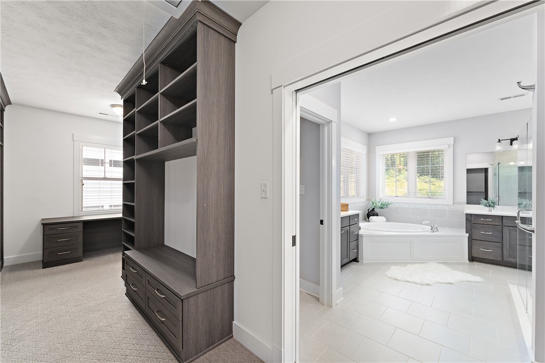 Marshall, Pennsylvania 16046, United States, 5 Bedrooms Bedrooms, ,4 BathroomsBathrooms,Residential,Active,99468