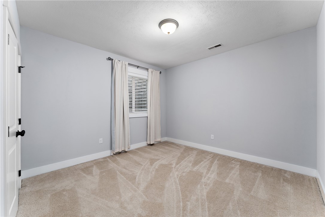 Marshall, Pennsylvania 16046, United States, 5 Bedrooms Bedrooms, ,4 BathroomsBathrooms,Residential,Active,99468