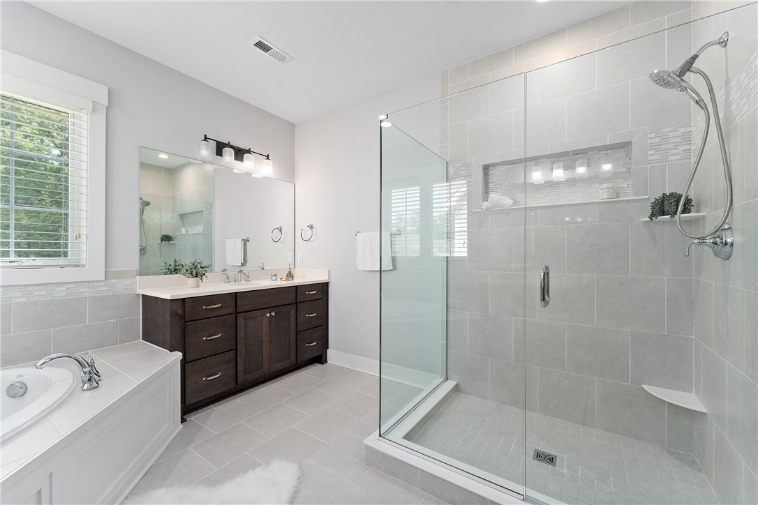 Marshall, Pennsylvania 16046, United States, 5 Bedrooms Bedrooms, ,4 BathroomsBathrooms,Residential,Active,99468