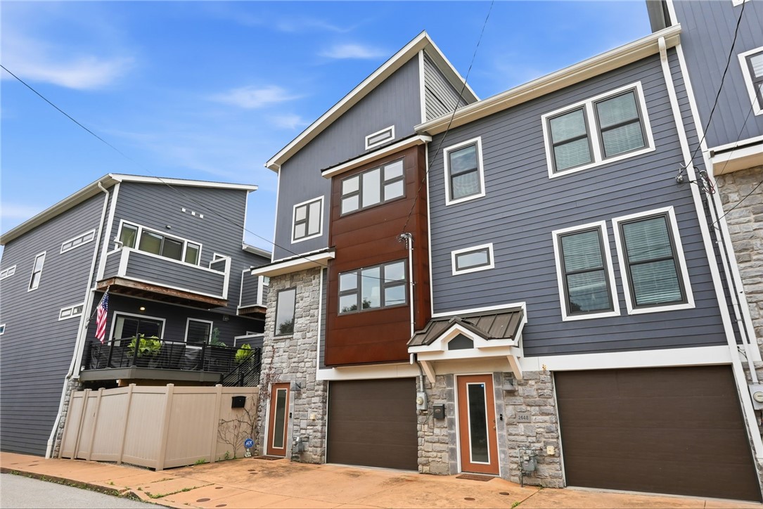 2652 Larkins Way