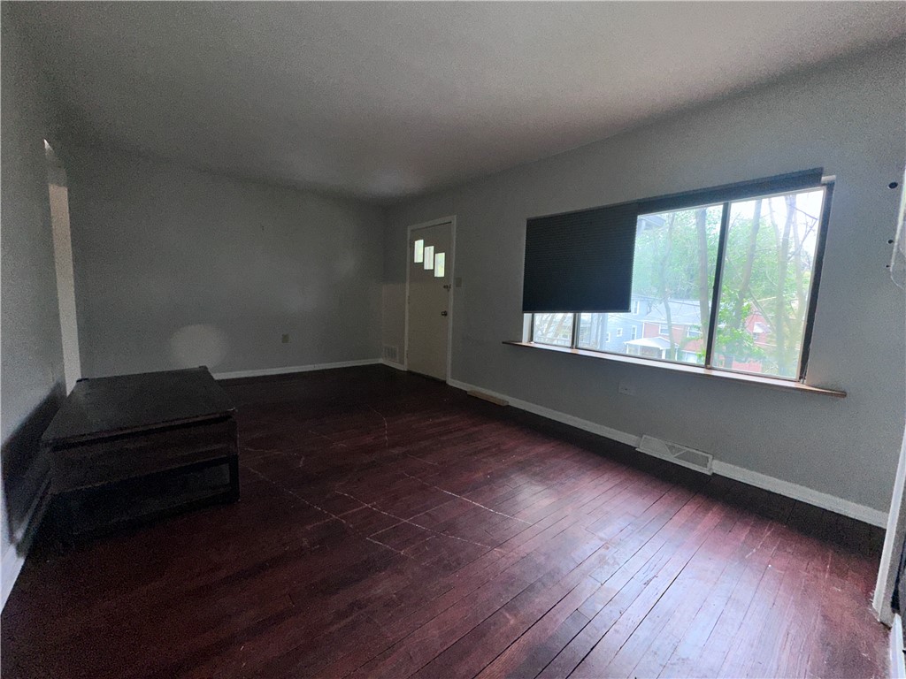 Brookline, Pennsylvania 15226, United States, 2 Bedrooms Bedrooms, ,1 BathroomBathrooms,Residential,Contingent,118288